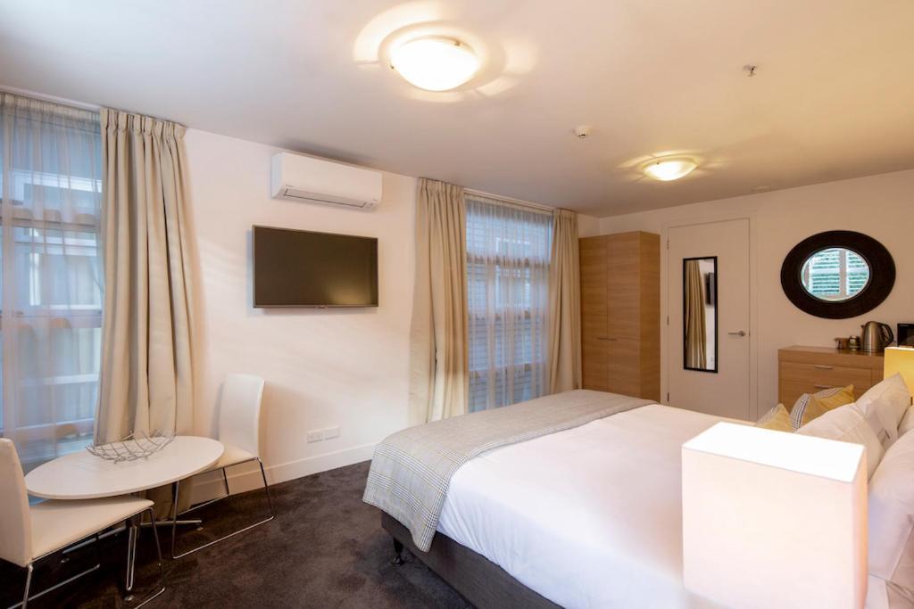 Absolute Lakefront Location - 3 Bedroom Apartment Queenstown Zewnętrze zdjęcie