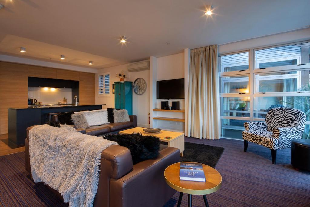 Absolute Lakefront Location - 3 Bedroom Apartment Queenstown Zewnętrze zdjęcie